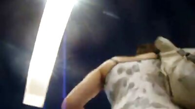 فتاة مقاطع سكس لبنانيه حلوة يسلي ضيوفها